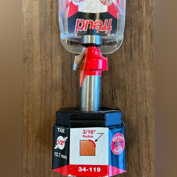 Freud 4 Piece Router Bit Set.  Excellent Condition - Picture 2 of 5